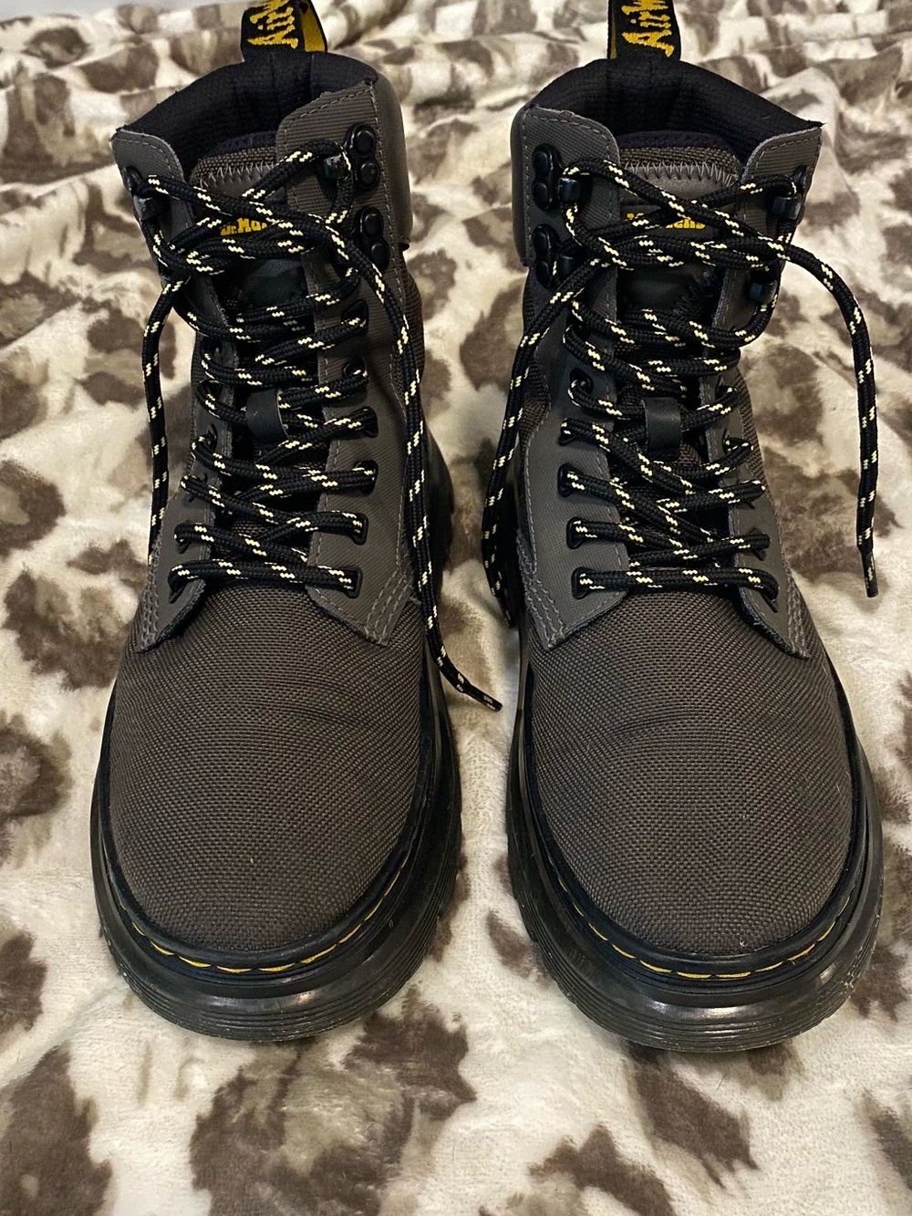 Dr. Martens Gray TARIK Boots Unisex Men’s 7 WOMANS 8
